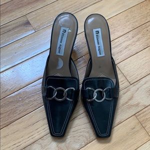 Etienne Aigner mules